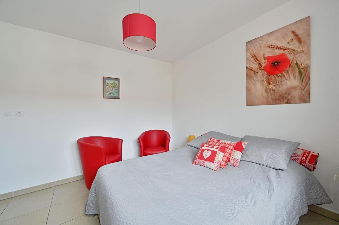 Ferienwohnung Ilot Coquelicot - Parking Gratuit Securise - Ac Clim - Ascenseur - Balcon LʼIsle-sur-la-Sorgue Exterior foto