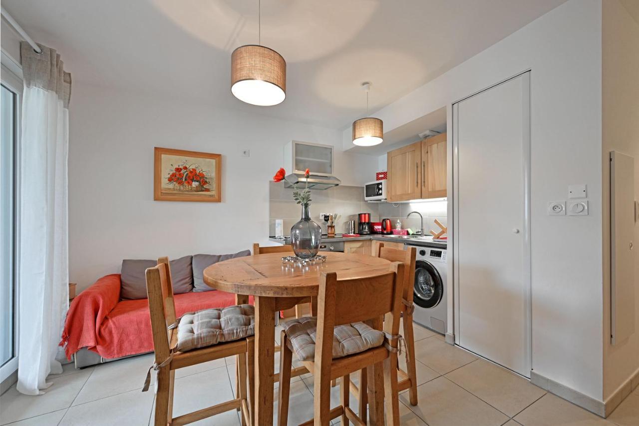 Ferienwohnung Ilot Coquelicot - Parking Gratuit Securise - Ac Clim - Ascenseur - Balcon LʼIsle-sur-la-Sorgue Exterior foto