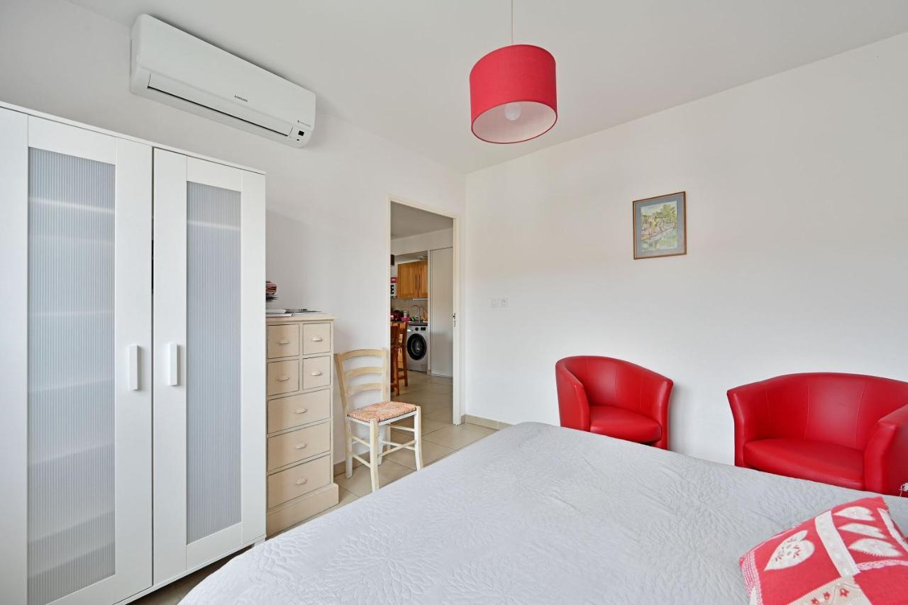 Ferienwohnung Ilot Coquelicot - Parking Gratuit Securise - Ac Clim - Ascenseur - Balcon LʼIsle-sur-la-Sorgue Exterior foto
