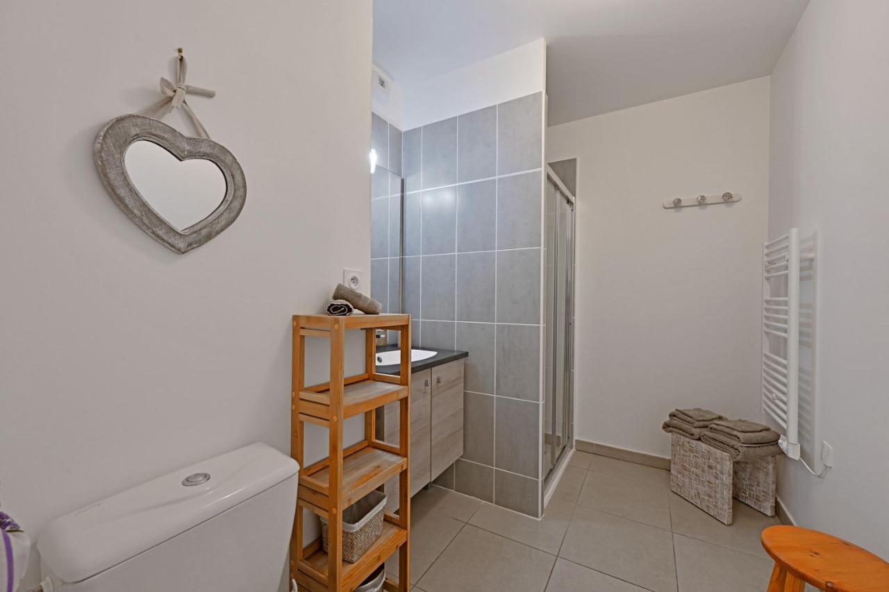 Ferienwohnung Ilot Coquelicot - Parking Gratuit Securise - Ac Clim - Ascenseur - Balcon LʼIsle-sur-la-Sorgue Exterior foto